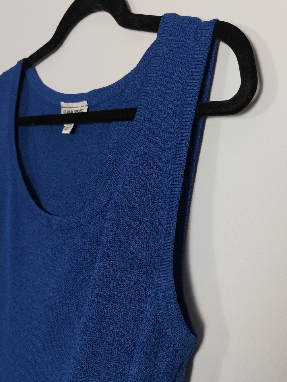 ST. JOHN Sport Vintage Santana Knit Scoop Neck Cobalt Blue Shell Tank Top Size L - Picture 11 of 16